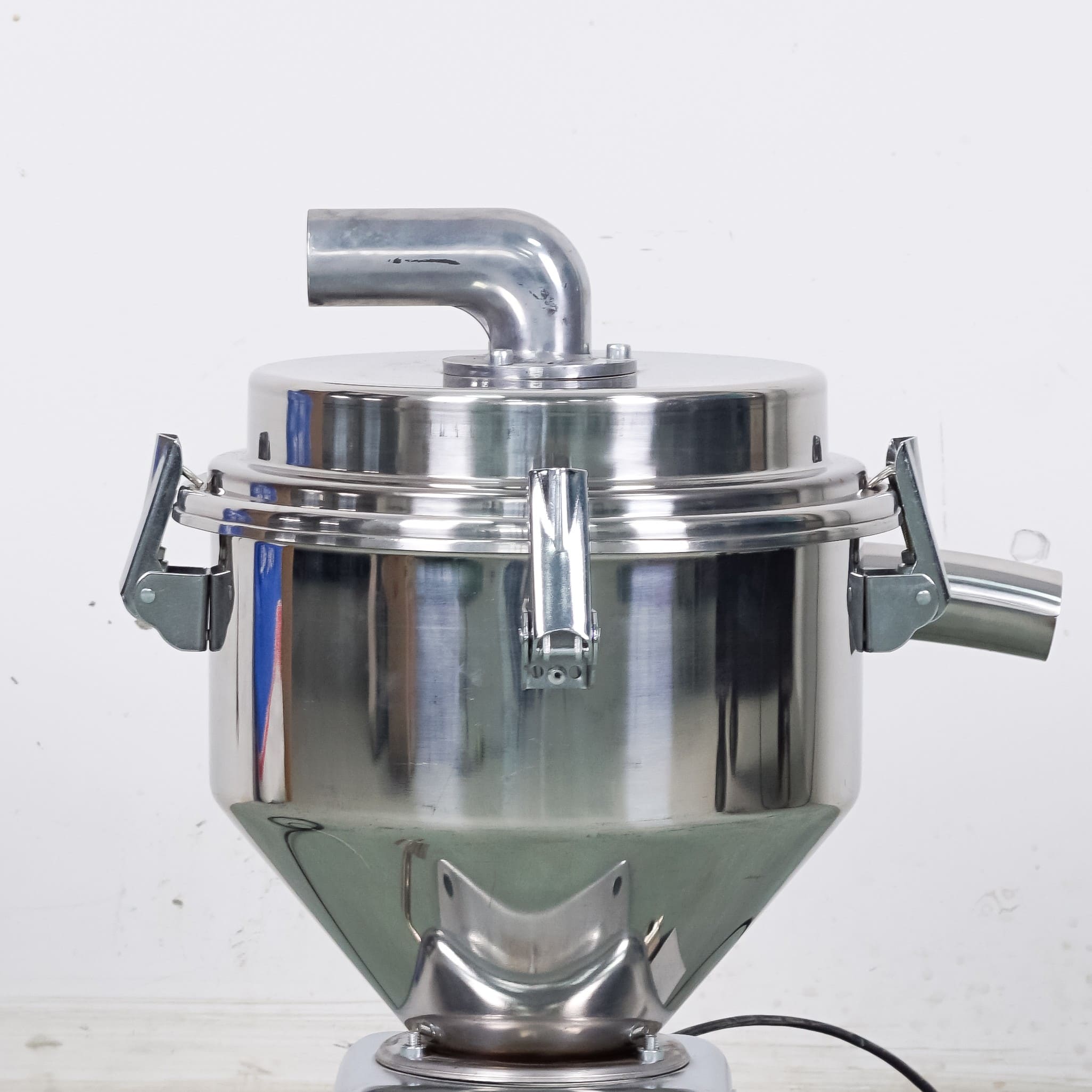 Standard configuration auto feeding equipment