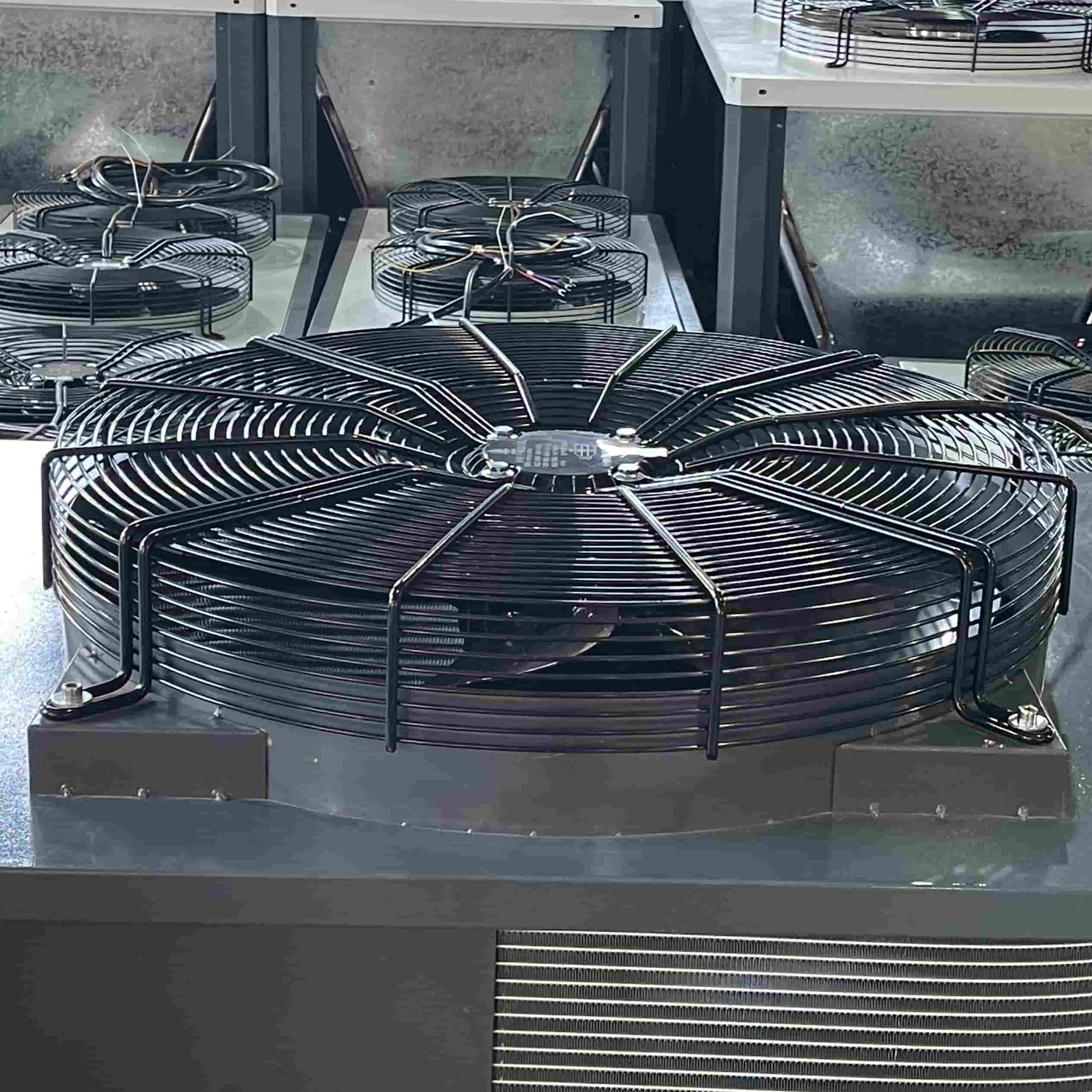 Energy-Efficient Air-Cooled Chiller System