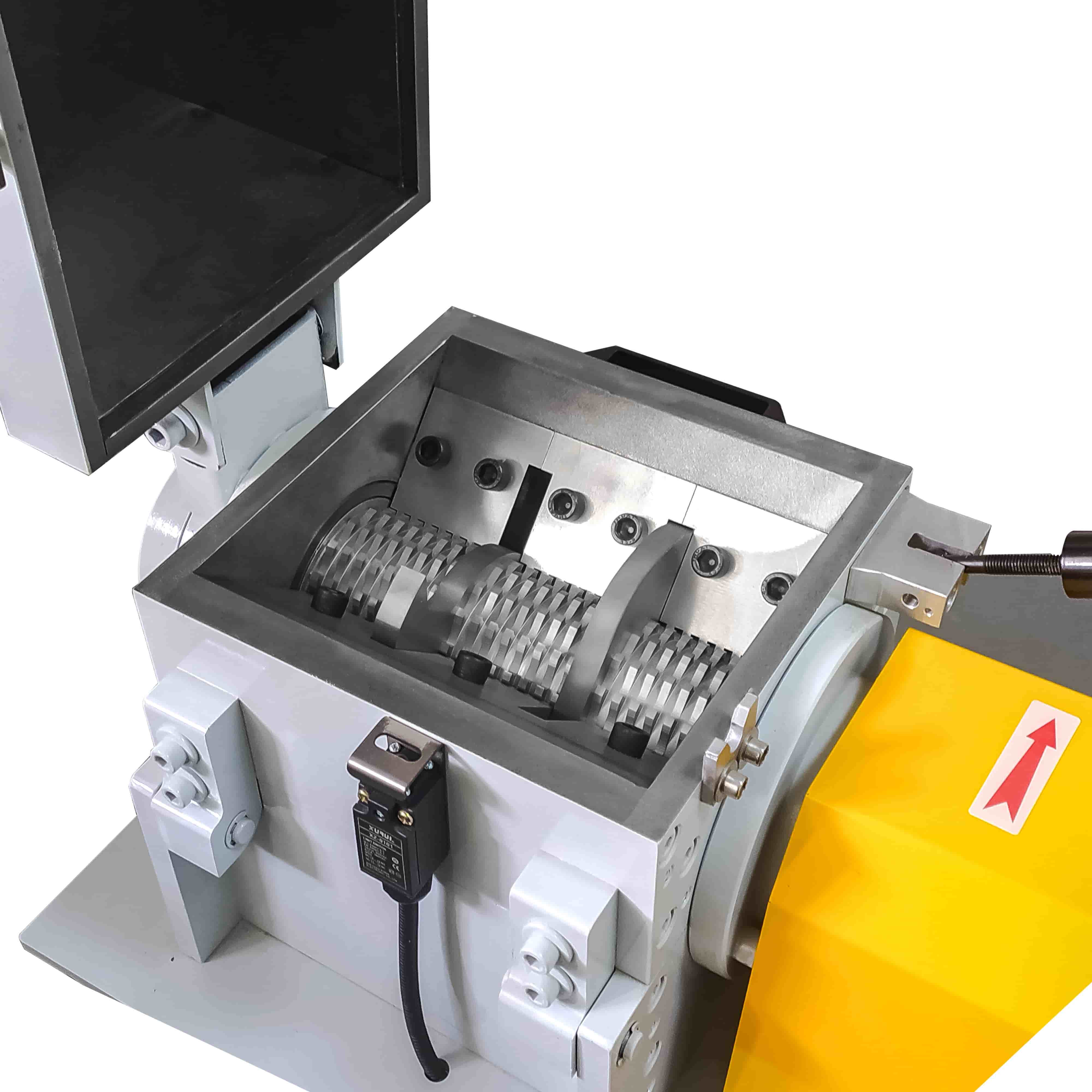 Low-Noise Dust-Resistant Crusher