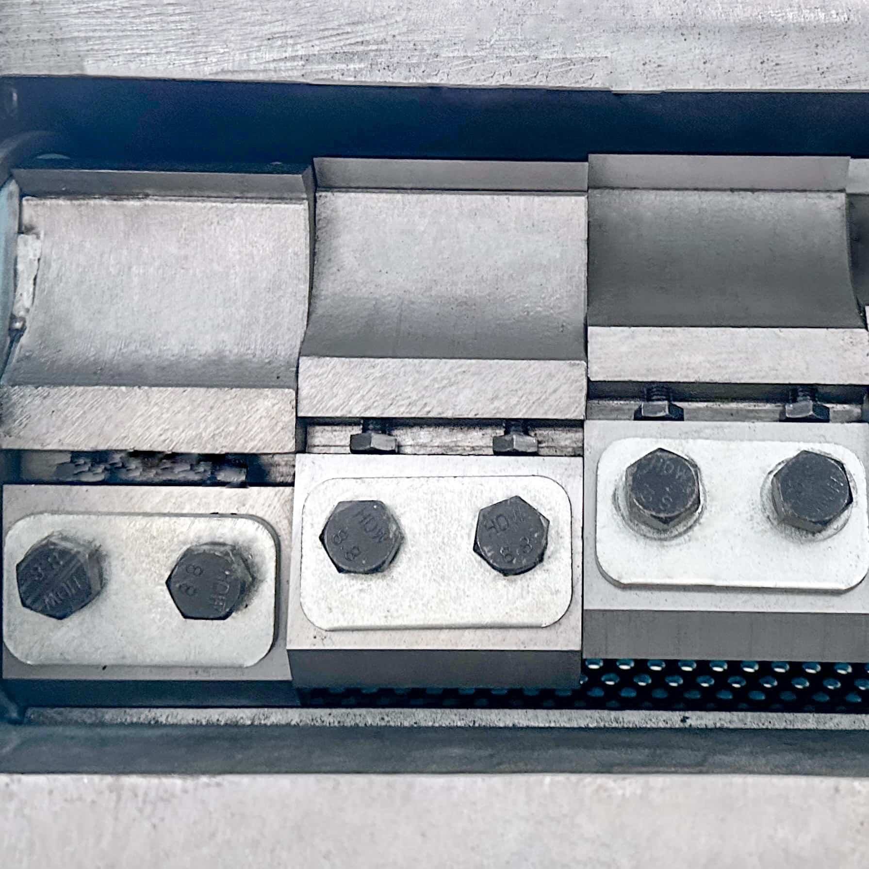 Industrial Waste High Speed Crusher for Hard Material Processing