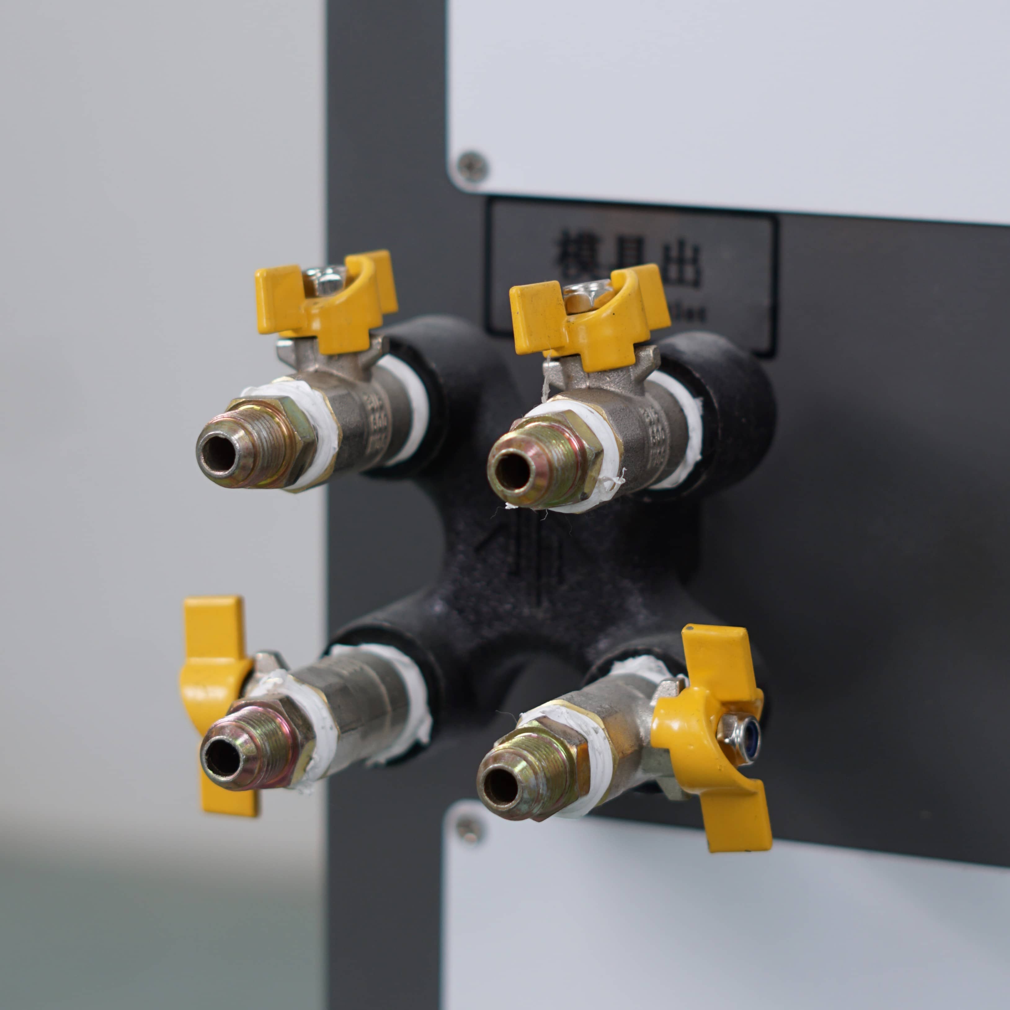 Multi-Port Copper Fittings for Mold Connection