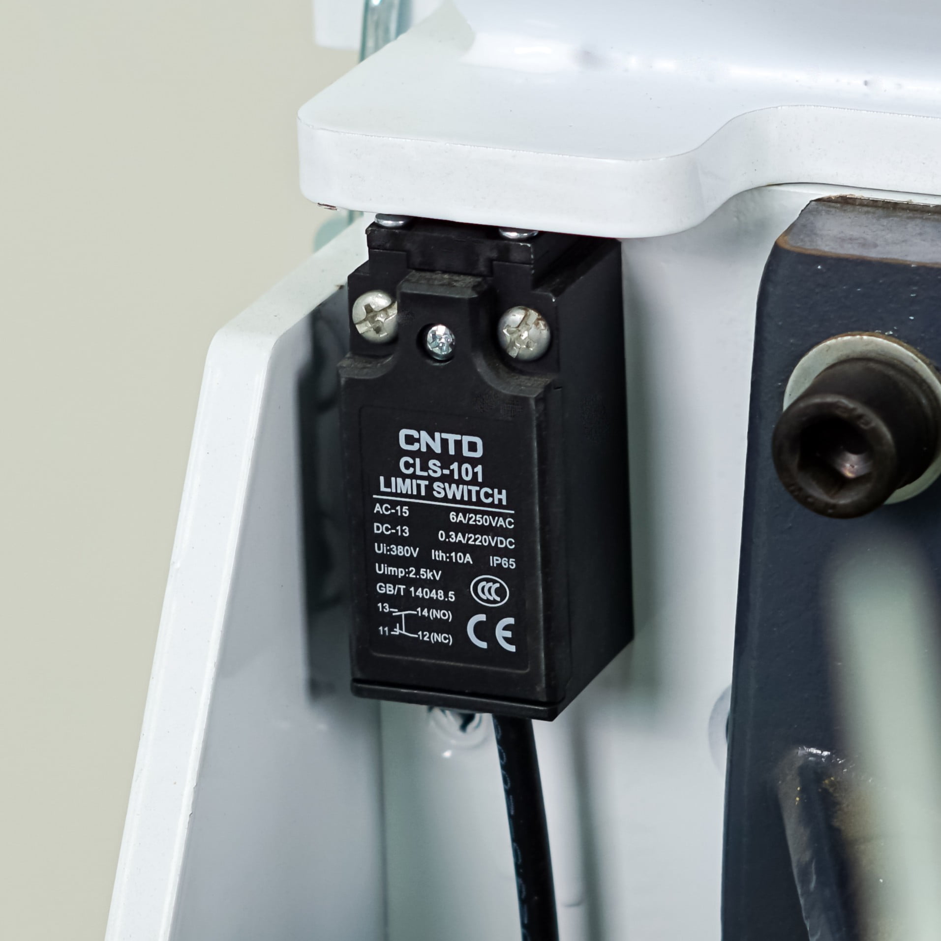 Safety Interlock Switch Mechanism